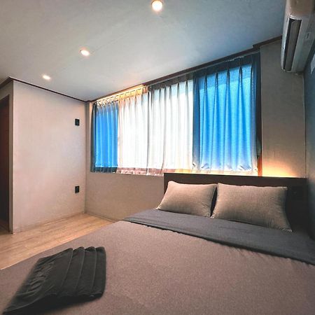 Oyo Rooftop Hostel Seul Zewnętrze zdjęcie